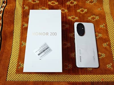 هونر 200 بحالة الزيرو بجميع مشتملاتة ذاكرة 512 رام 12 جيجا Honor 200