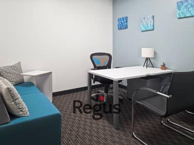 مكتب خاص للإيجار – Regus ⁦New Cairo, District 5⁩ في ⁦Cairo⁩