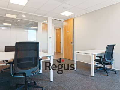 مكتب خاص للإيجار لدى Regus ⁦New Cairo, District 5⁩ في ⁦Cairo⁩