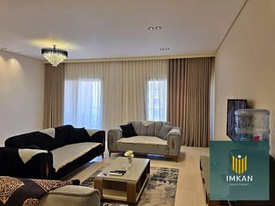 A 3-bedroom apartment is for sale in the Regents Square compound; it is finished to a "super-lux" standard, ready for viewing, and situated in a prime