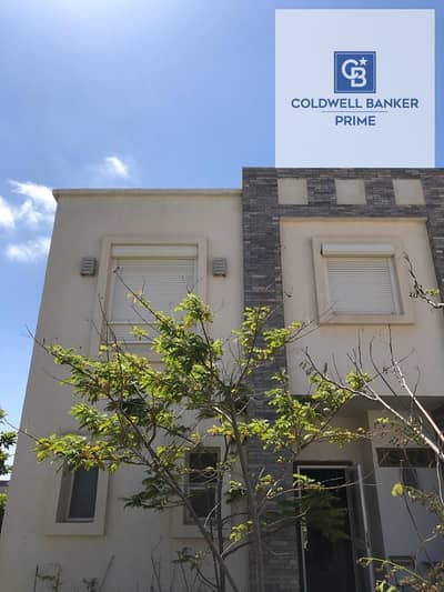 Lowest price twin house 371 sq m, fully finished and furnished, 4 bedrooms, with a distinctive sea view, ready for immediate occupancy in Amwaj North