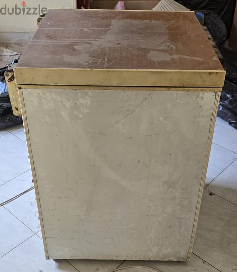 Philips Freezer – 150 Liters 3