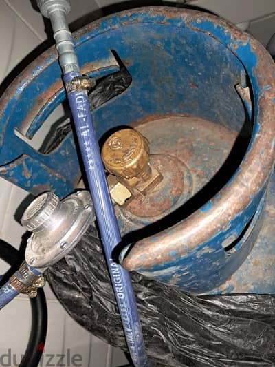 أمبوبة بوتاجاز بالخرطوم والمنظم Gas Cylinder with Regulator