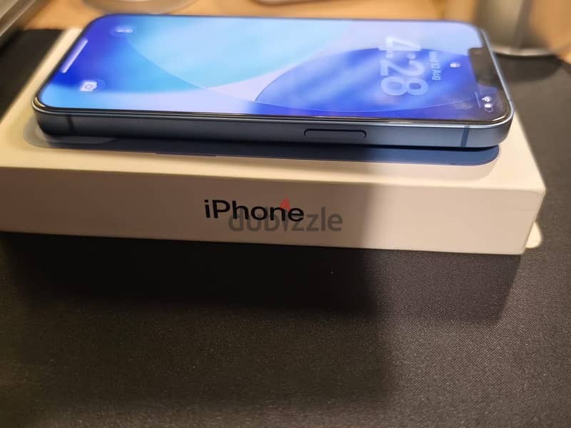 Apple - iPhone 13 8