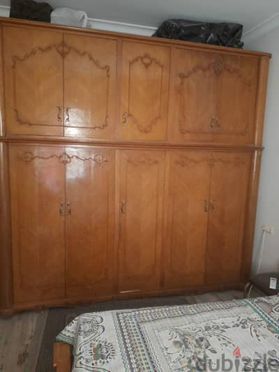 غرفه كلاسيك انتيك للبيع جاهزه للاستعمال لا تحتاج اي مصاريف
