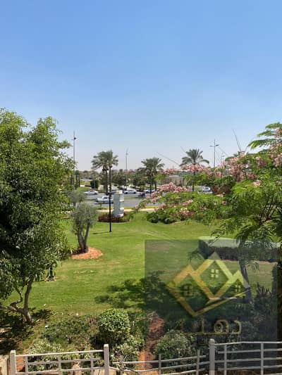 للإيجار في مدينتي فيلا Twin House Type Z  فيو جاردن تشطيبات سوبر الترا بلوكيشن مميز جدا أمام الجامع الأبيض و لابوار  في مدينتي القاهرة الجديدة