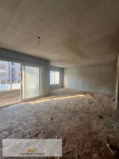 Apartment for sale in a prime location within the Cairo University Compound, directly on Waslet Dahshur Road al Sheikh Zayed.