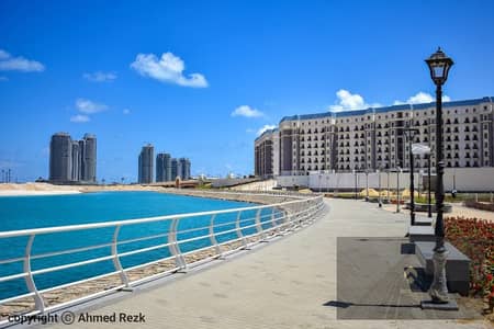 180 sqm apartment with a stunning view of the lagoon, plus a very special discount for cash payments—available for a limited time.