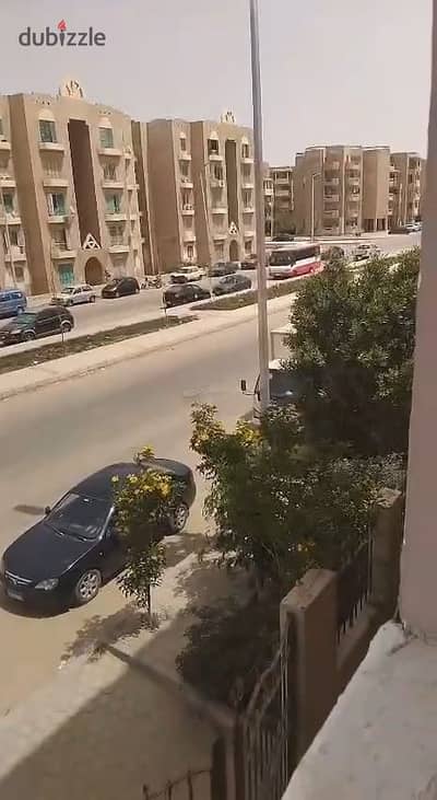 شقه للبيع تشطيب سوبر لوكس بالمنطقه التانيه هلي الطريق الرئيسي لنادي الشروق دور اول متكرر امامي