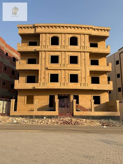 مميزة للبيع بالتجمع الخامس –  النرجس موقع استراتيجي جدًا مباشرة على محور جمال عبد الناصر بالقرب من Artea Mall – Starbucks OLA – City Bag – الجام
