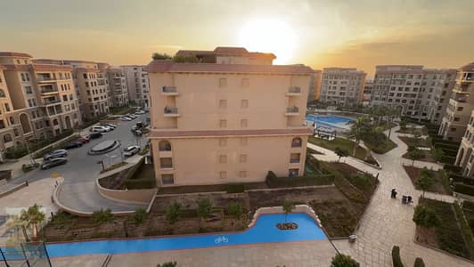 Directly Opposite AUC! Ultra Super Lux 190m² Apartment with Pool View at 90 Avenue Exclusive Luxury Living in New Cairo – 3BR Apartment + Nanny Room for Rent at 90 Avenue!