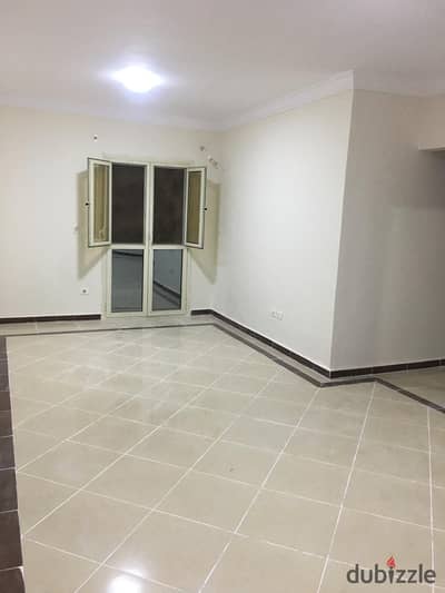 شقه للبيع ف كمبوند سكن مصر الاندلس القاهره الجديده قريبه من الجامعة الأمريكية وال 90 الجنوبي