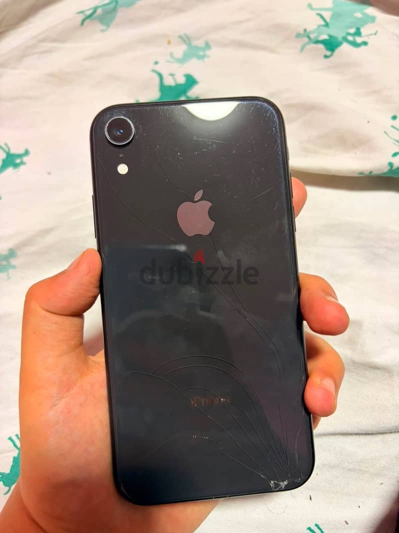 Apple - iPhone XR 4