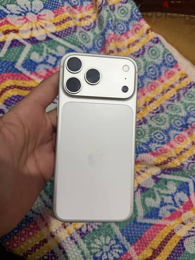 iPhone 17 pro max بطاريه ٩٦ جايبه من امريكا عليه ضريبه ٢٨