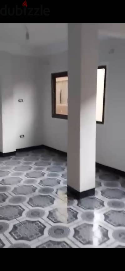 شقه للبيع العماره رقم ٥ شارع عبد القادر عمر متفرع من شارع الكابلات