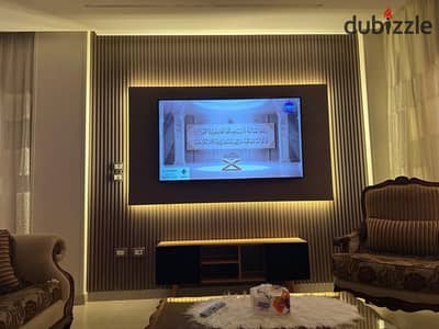 Furnished Corner Apartment with Private Garden
