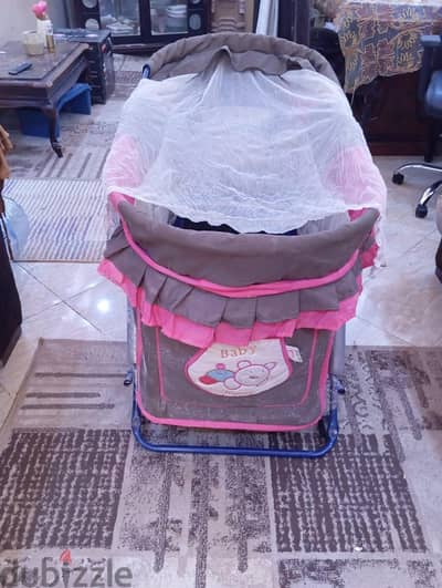 سرير اطفال للبيع