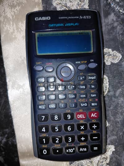 آلة حاسبة علمية scientific calculator