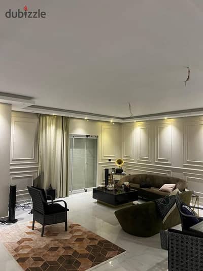 A special opportunity for cash sale in my city, Town House Model II, a corner villa undamaged and steps to the South Park area and the movement Madinaty