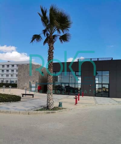 retail for rent in The strip sodic,prime location,214sqm
