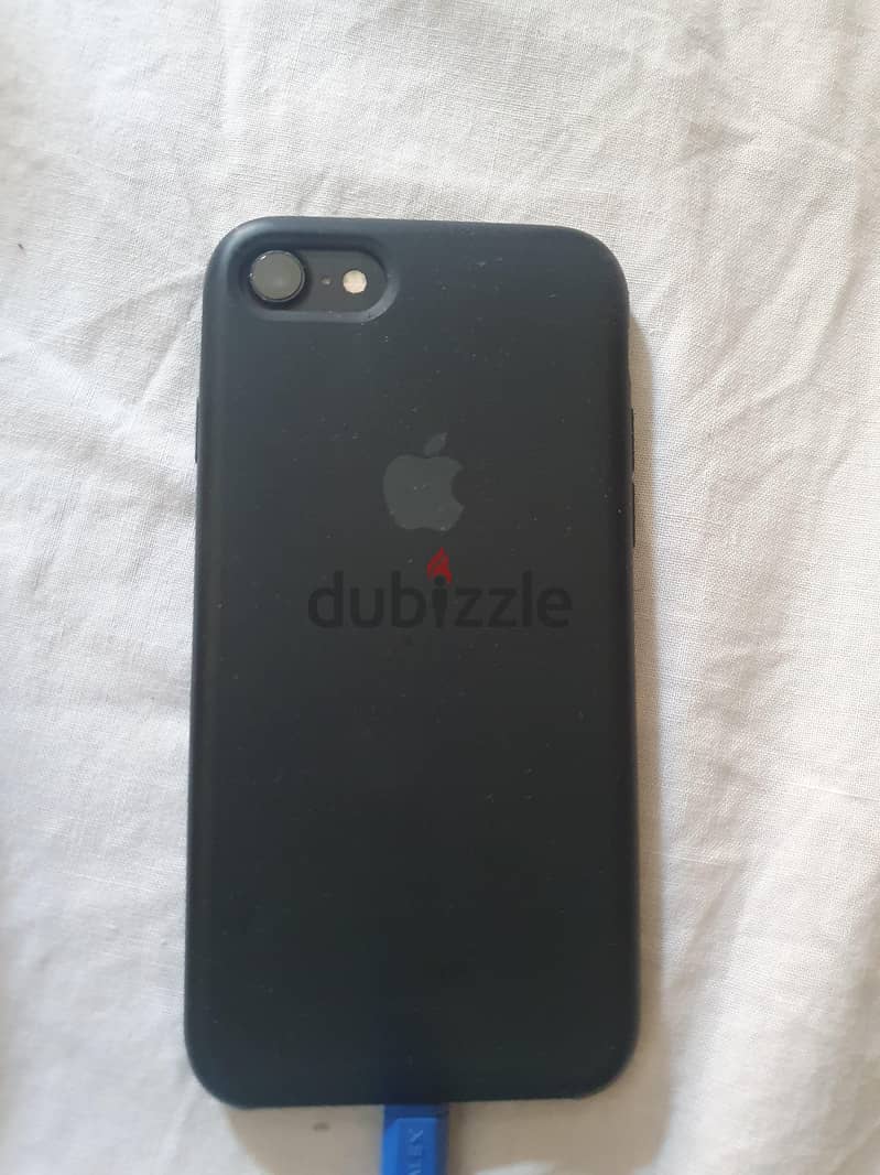 Apple - iPhone 7 1