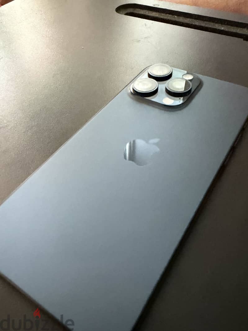 Apple - iPhone 15 Pro Max 2