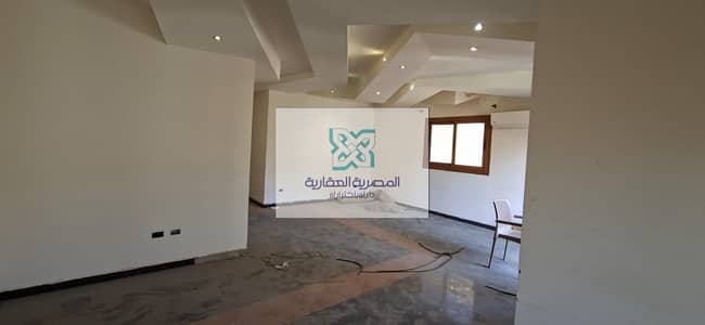 #شقه_للايجار  المعراج السفلى  بالقرب من كنتاكي ومعسكر الجيش دور 4    ( اسانسير )