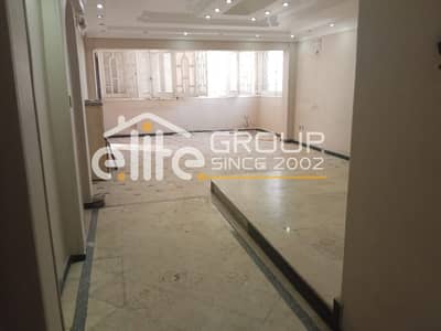 شقة مرخصة للبيع 127م ، ( مصطفي كامل ) - عمارات الظباط -  .