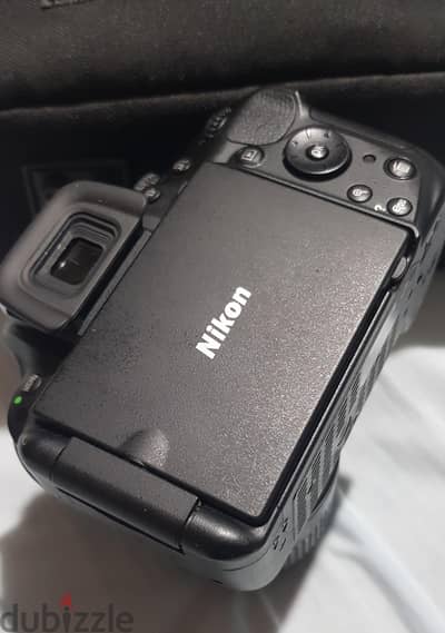 للبيع كاميرا نيكون D5200