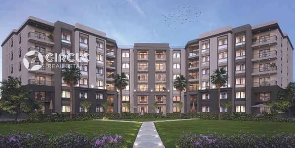 Apartment Facing Main Street With Premium BUA And Cash Discount or Installments with 0% Interest For Sale in Hyde Park Compound