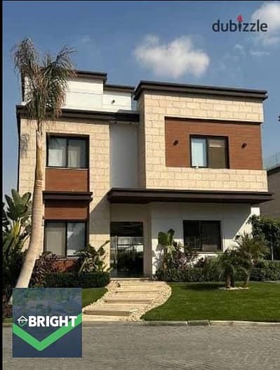 تاون هاوس للبيع في أزار بدقائق من شارع التسعين والجامعة الأمريكية
