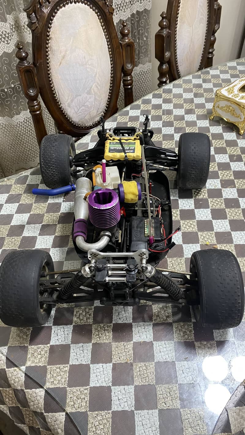 Rc car thunder tiger 1/8 scale 2