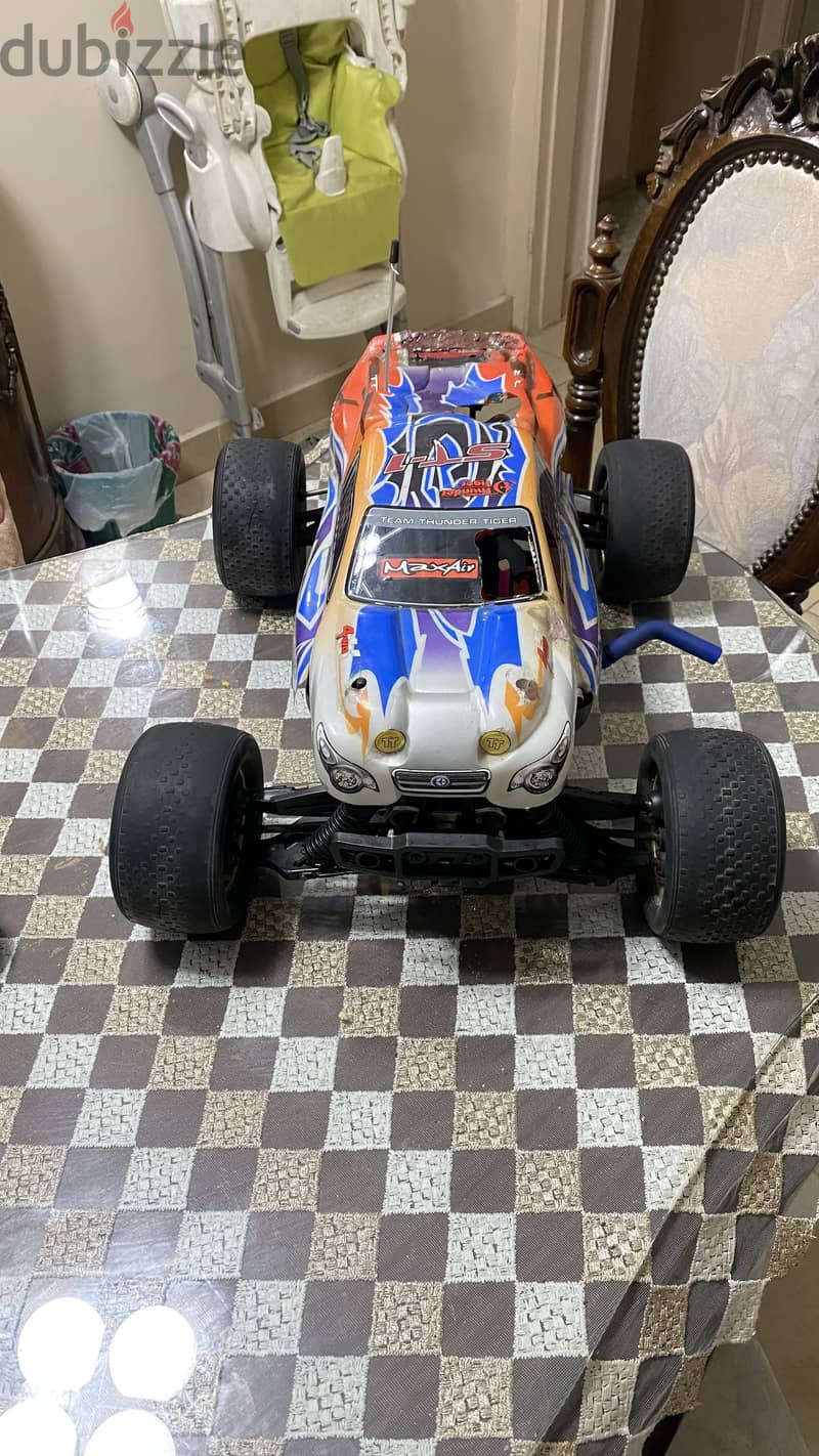 Rc car thunder tiger 1/8 scale 4