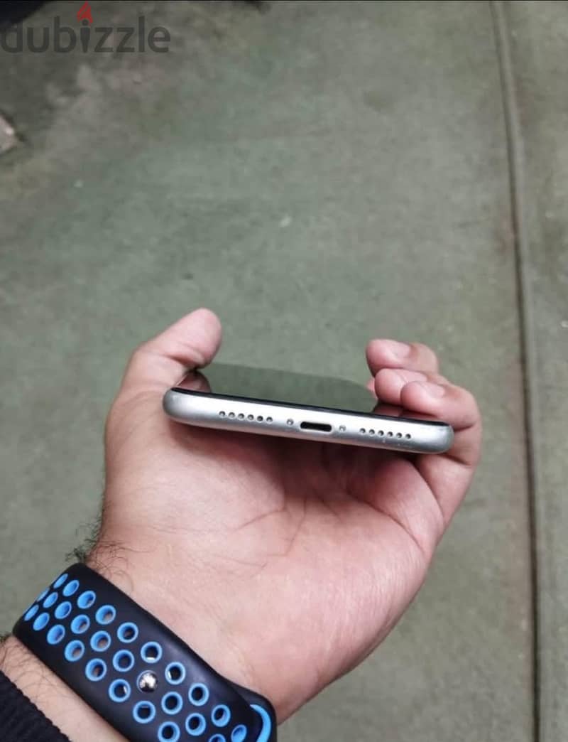 Apple - iPhone 11 3