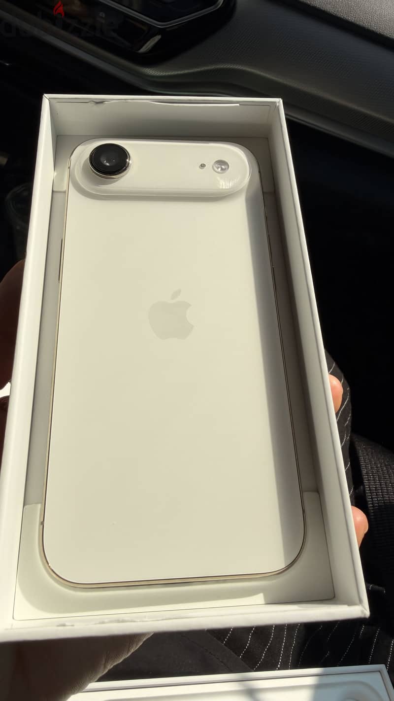 Apple - iPhone 17 Air 3