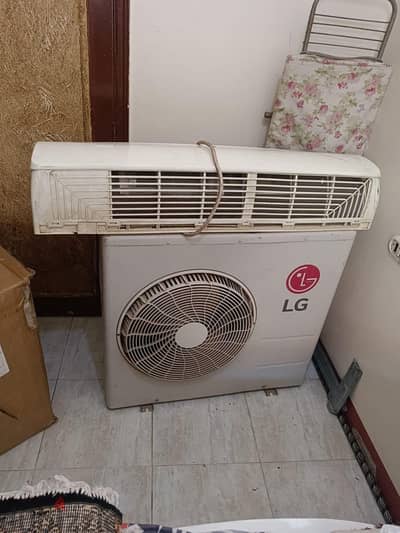 تكييف LG  ٣ حصان بحاله جيده