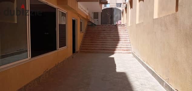 متاح بيزمنت مدخل خاص إداري او سكني في نرجس