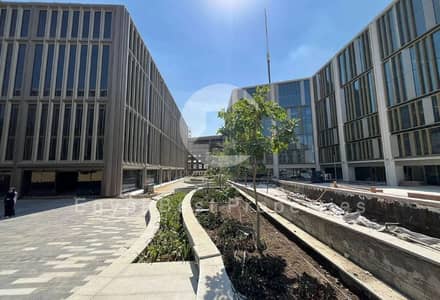 HOT PRICE Resale Office 124m Delivery 2027  For Sale in One Ninety Mall Fifth Settlement New Cairo