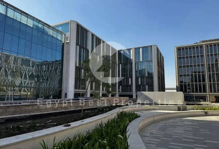 Resale Under Market Price Office100m Ready to Move For Sale in One Ninety Mall Fifth Settlement New Cairo
