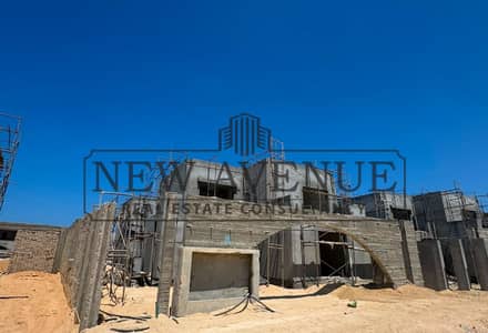 Villa one-story Playa Ghazala third row sea and direct on lagoon fully finished early delivery prime location