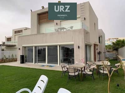 فيلا standalone مع Private Pool فيو بانورامى كامل للبحر من الدور الأرضى متشطبه بالتكيفات مع المطبخ أميز موقع فى الساحل الشمالى  Direction White