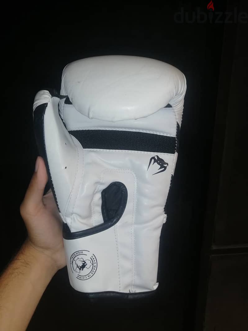 Venum boxing gloves with hand wraps 2