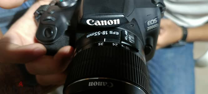 Canon EOS 2000D