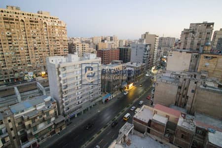 - شقة للبيع 190م سيدي جابر - شارع ابوقير - عمارة براند - المطلات مفتوحة كلها علي الشارع