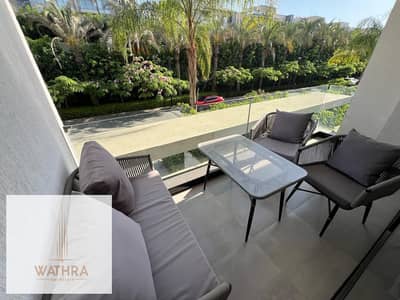 شقة فاخرة للايجار مفروشة بالكامل في  Lake View Residence