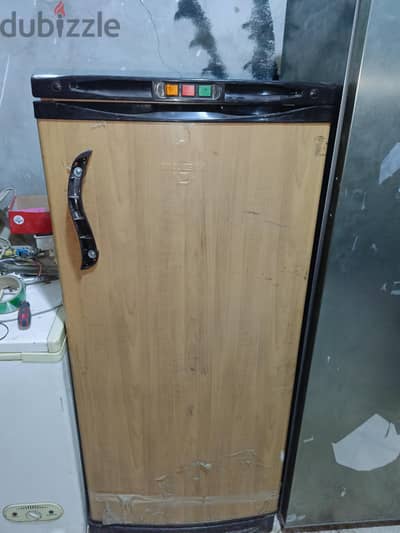 بسم الله فريزر الاسكا 5 نوفرست حالة ممتازة جدا