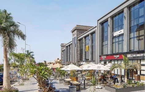 عياده طبيه للبيع في تيراس مول مدينه الشروق علي واجهه المول وفيو مميز علي الرابط الاوسط