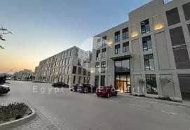 ريسيل اقل من سعر الماركت مكتب 72م متشطب استلام فوري للبيع في ديستريكت 5 مراكز التجمع الخامس District 5