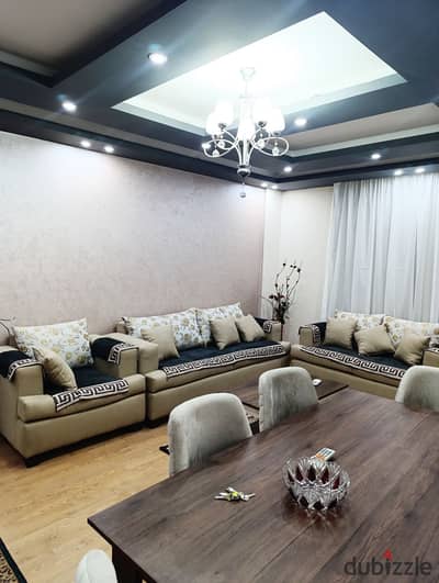 شقة مفروشة للايجار فى الرحاب اول سكن موقع مميز بالقرب من بوابة 5 وسيتى سكوير والسوق