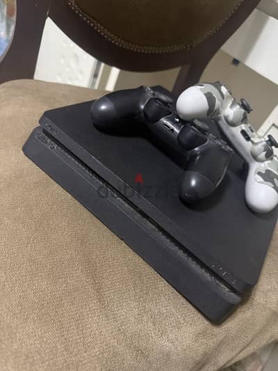PS 4 slim